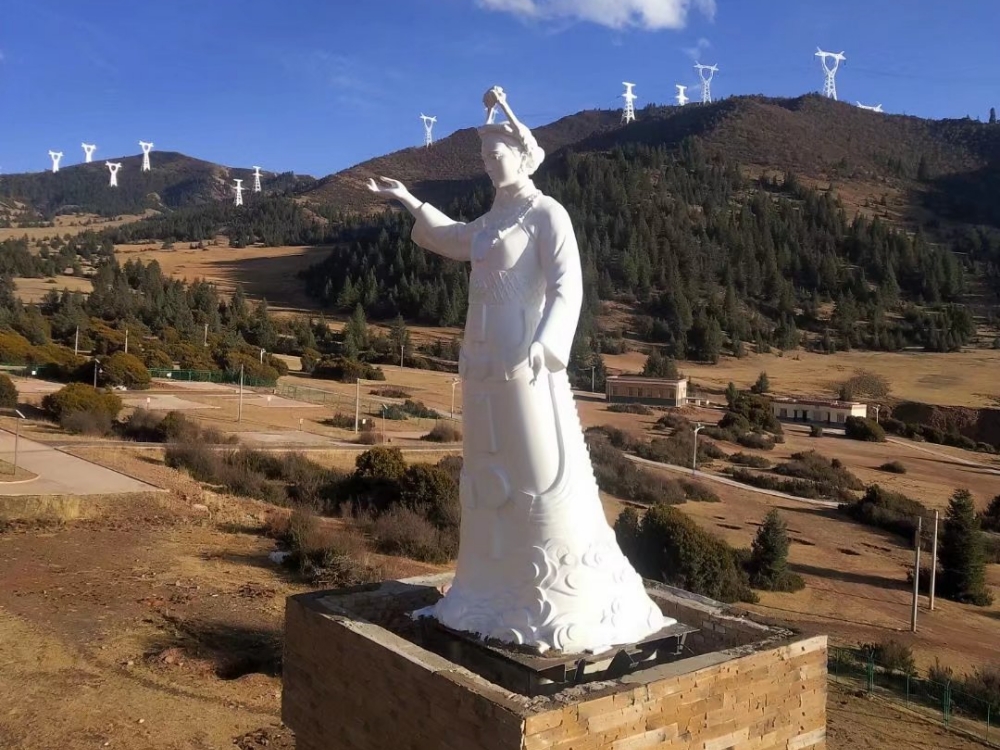 西藏芒康不锈钢人物雕塑