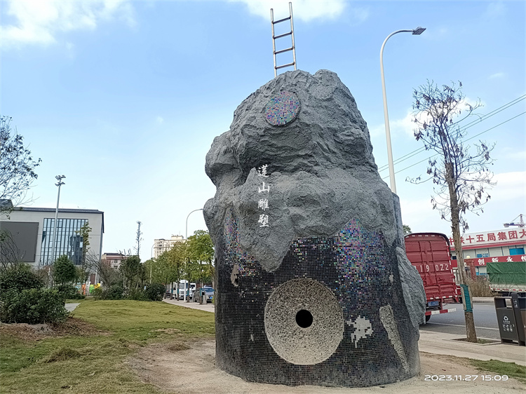 重庆大足混响水泥雕塑江城设计师项目